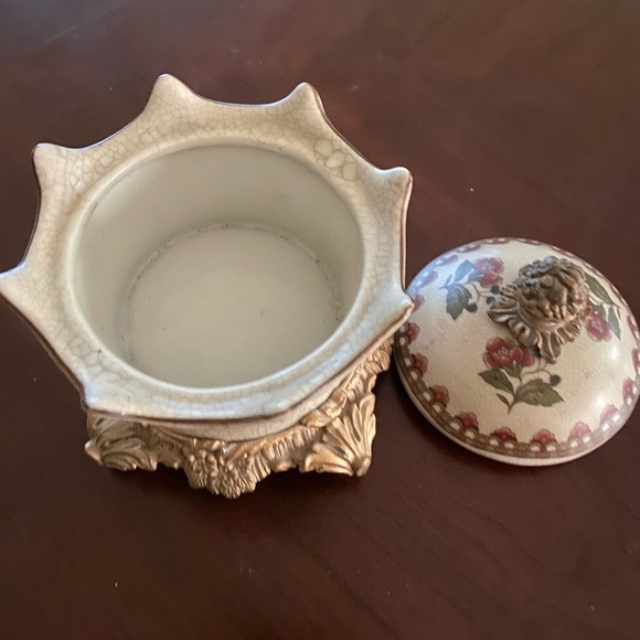 Copy of Antique Keepsake - Picture 3 of 4